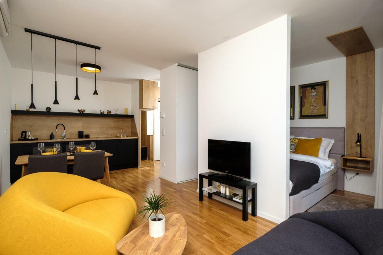 Studio Apartman KRILA WINGS Apartment Zagreb Bagian luar foto