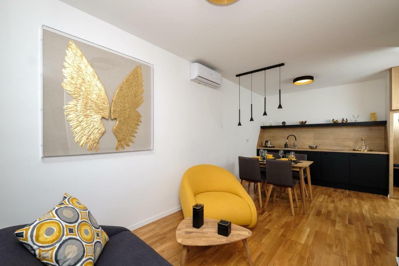 Studio Apartman KRILA WINGS Apartment Zagreb Bagian luar foto